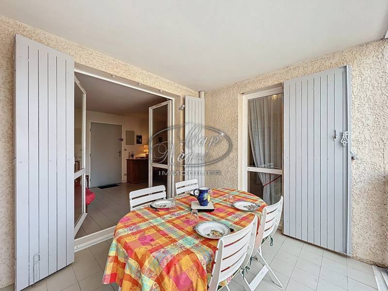 À VENDRE – APPARTEMENT T2 À 200M DE LA PLAGE DE CAVALIERE AU LAVANDOU