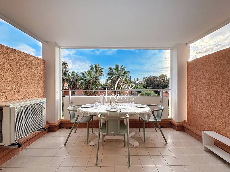 LOCATION SAISONNIÈRE - STUDIO 3 PERSONNES AVEC TERRASSE A 500M DE LA PLAGE DE CAVALIERE