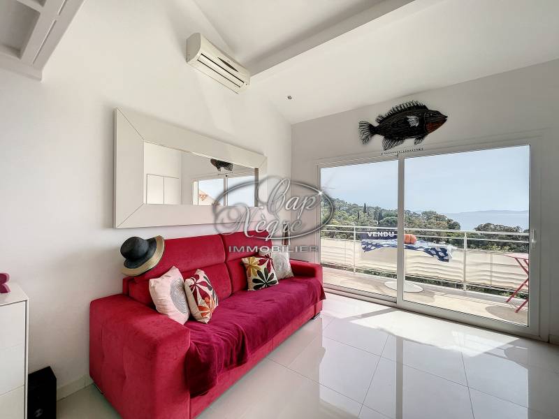 VENDU PAR CAP NEGRE IMMOBILIER - EN FACE DU CAP NÈGRE - APPARTEMENT MODERNE