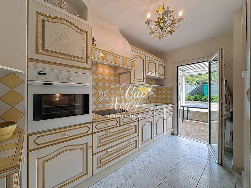 Appartement 3 pièces + cabine de plain-pied, résidence sécurisée, Cavalière - Front de mer