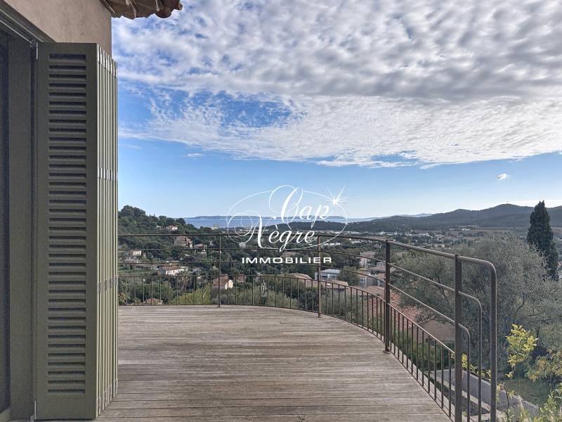 Maison à vendre avec piscine vue mer et dépendance Bormes-les-Mimosas