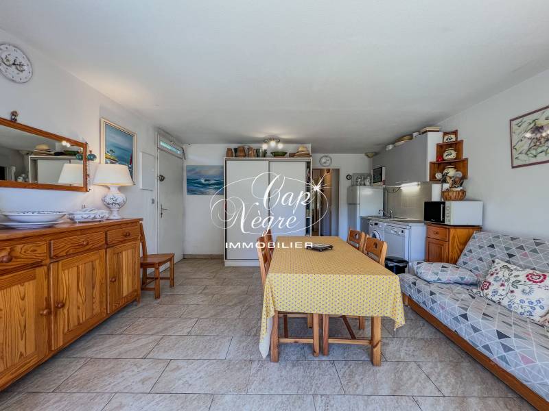 APPARTEMENT AVEC TERRASSE À VENDRE - CAVALIERE LE LAVANDOU