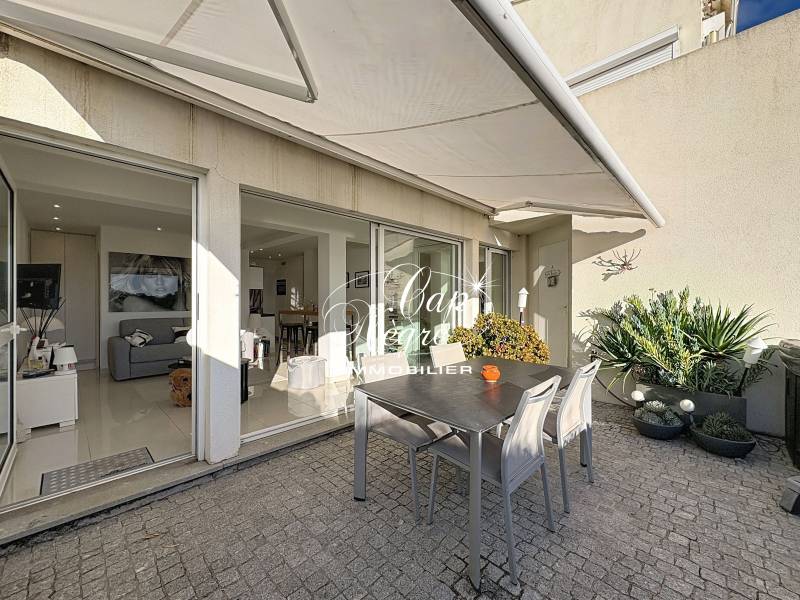 Appartement 3 pièces à vendre vue mer avec jardin – Cap Nègre