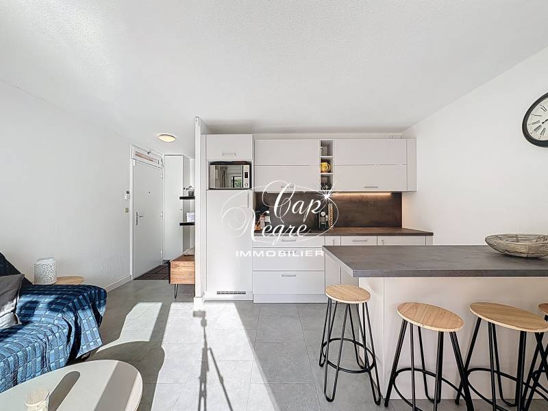 APPARTEMENT T2 CABINE À VENDRE CAVALIERE – PISCINE