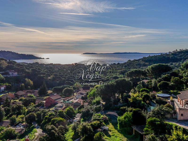 EXCLUSIVITE - PROPRIETE D'ARCHITECTE À VENDRE VUE MER PISCINE CAVALIERE