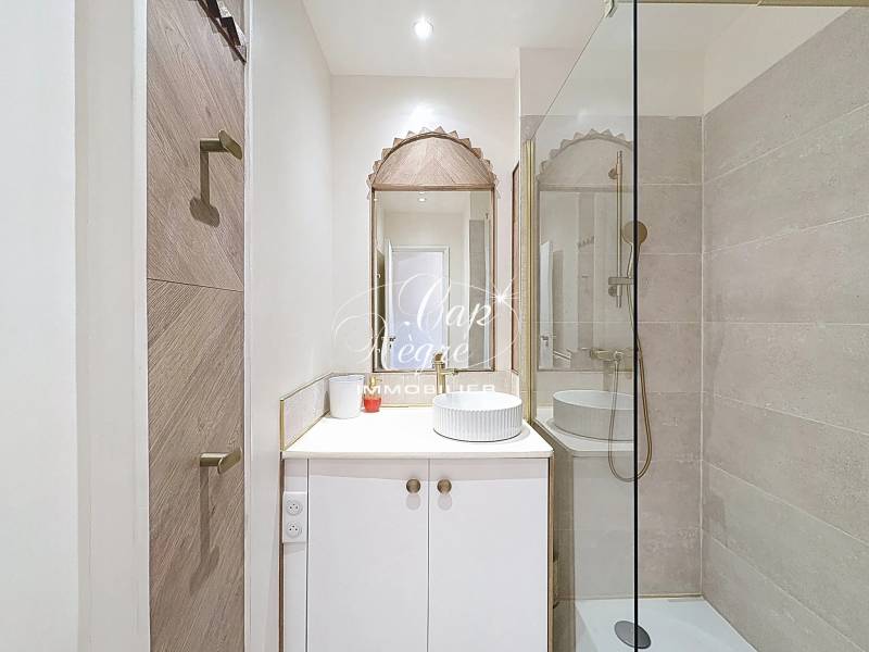 Appartement résidence avec piscine proche plage Pramousquier