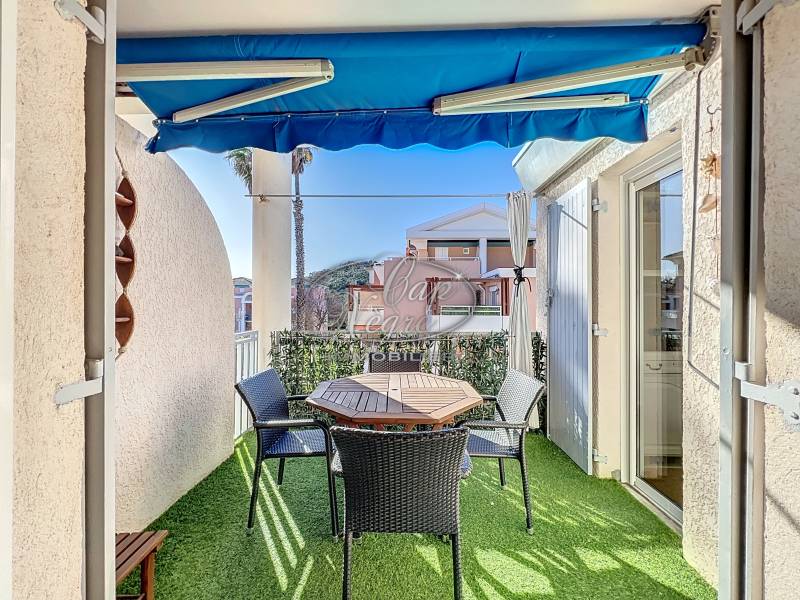 joli duplex rénové et entretenu à quelques minutes à pied de la plage et des commerces de Cavalière