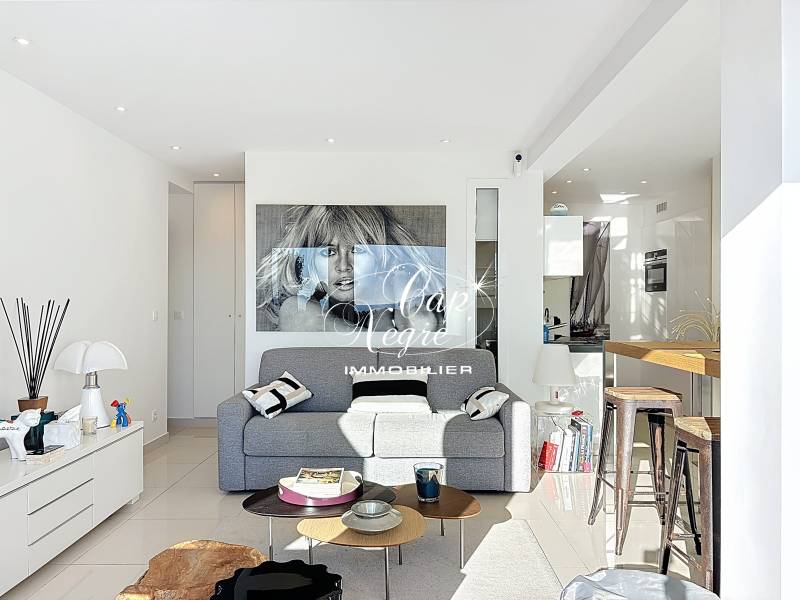 Appartement 3 pièces à vendre vue mer avec jardin – Cap Nègre