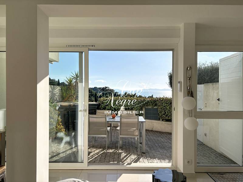 Appartement 3 pièces à vendre vue mer avec jardin – Cap Nègre