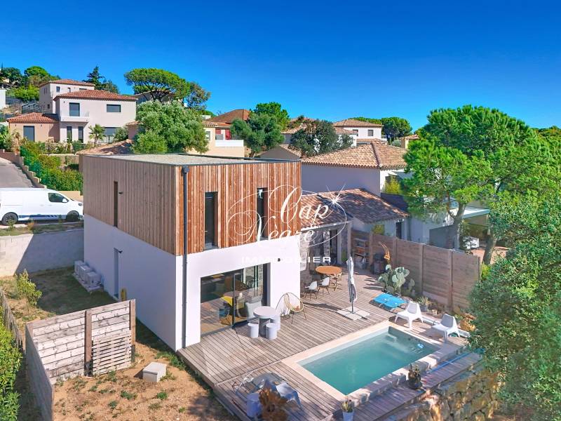 Maison contemporaine avec piscine à vendre au Lavandou