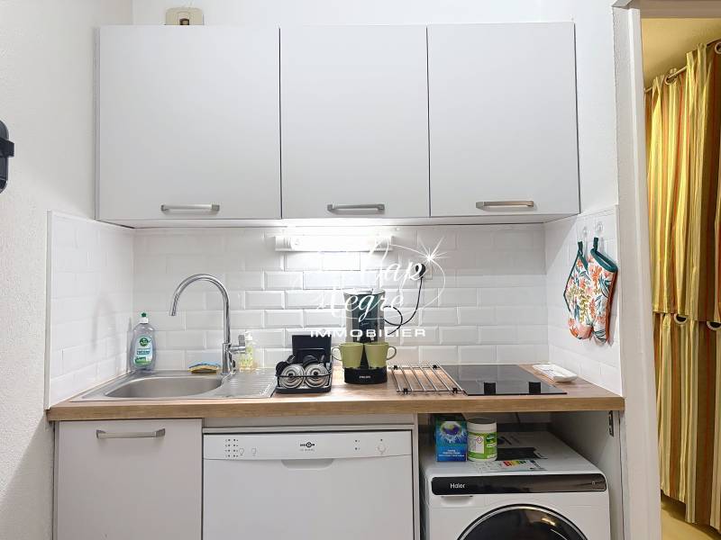 LOCATION SAISONNIÈRE - APPARTEMENT CLIMATISÉ POUR 4 PERSONNES À 150M DE LA PLAGE DE CAVALIÈRE