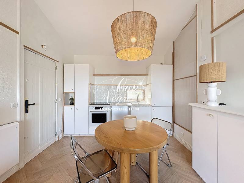 LOCATION SAISONNIERE - APPARTEMENT T3 AVEC TERRASSE VUE MER RESIDENCE AVEC PISCINE 