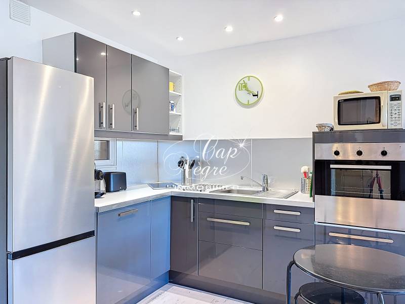 LOCATION SAISONNIERE - MAISON 5 PERSONNES A 50M DE LA PLAGE DE PRAMOUSQUIER RESIDENCE AVEC PISCINE