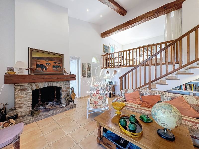 Élégante maison méditerranéenne avec vue mer