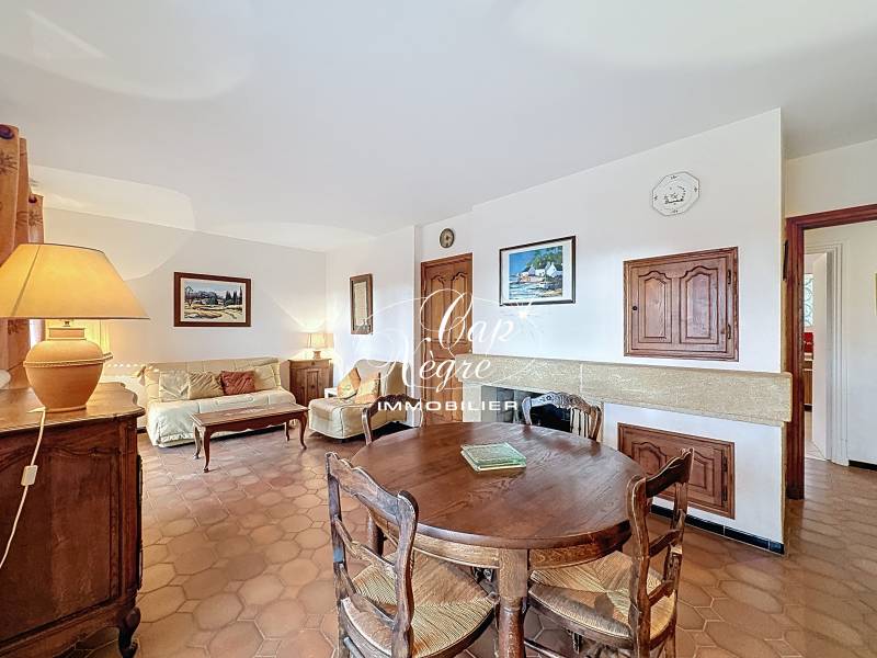 Appartement dans une résidence proche de la plage à vendre Cavalière Le Lavandou
