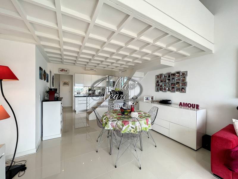 VENDU PAR CAP NEGRE IMMOBILIER - EN FACE DU CAP NÈGRE - APPARTEMENT MODERNE