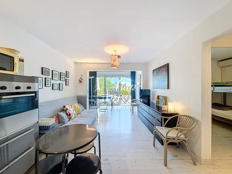 LOCATION SAISONNIERE - MAISON 5 PERSONNES A 50M DE LA PLAGE DE PRAMOUSQUIER RESIDENCE AVEC PISCINE