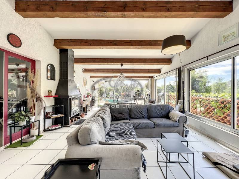 PROPRIÉTÉ PROVENÇALE COMPOSÉE DE 4 APPARTEMENTS SPACIEUX - LE RAYOL-CANADEL VAR