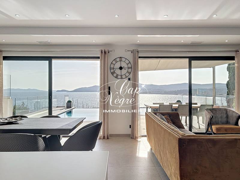 Vue mer Méditerranée maison à vendre Le Lavandou