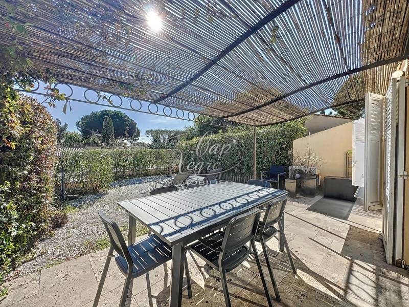 SOUS OFFRE Mazet 2 chambres + mezzanine Pramousquier ACCES DIRECT PLAGE