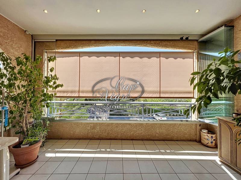 t4 avec parking proche plage lavandou