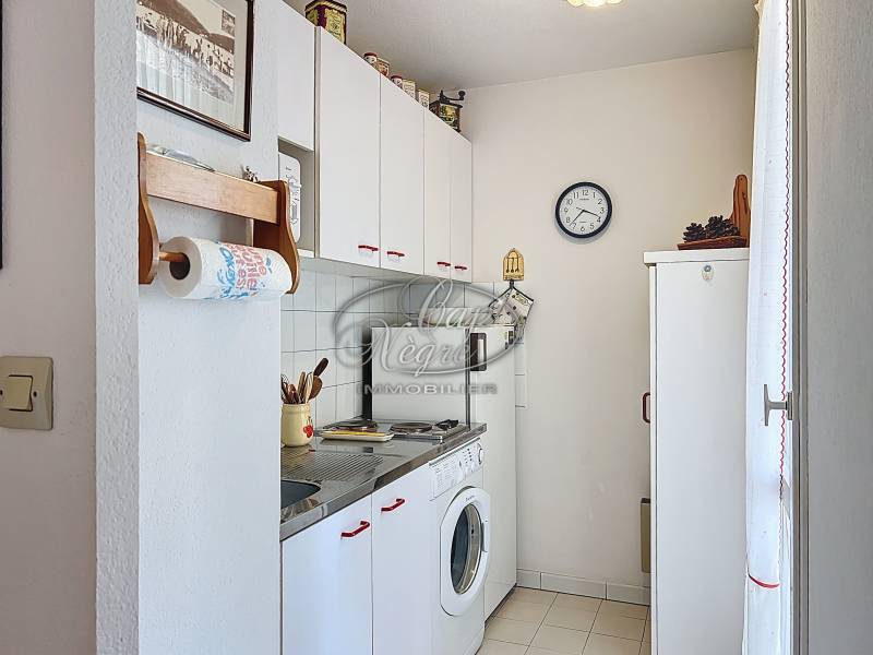 À VENDRE – APPARTEMENT T2 À 200M DE LA PLAGE DE CAVALIERE AU LAVANDOU