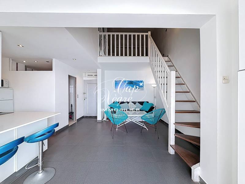 Appartement vue mer à vendre au Lavandou résidence avec accès directe à la plage