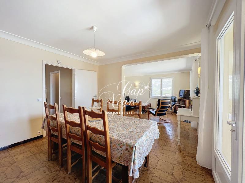 Appartement avec place de parking à vendre Le Lavandou