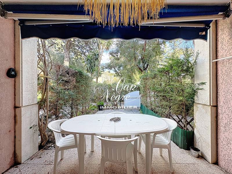 APPARTEMENT T2 CABINE À VENDRE À CAVALIERE – PROCHE PLAGE