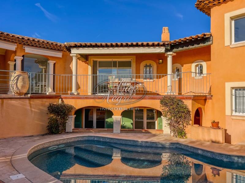 Cap Nègre Immobilier à vendre propriété piscine vue mer Le Lavandou Cavalière Saint-Clair
