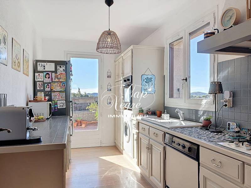 Maison 4 chambres avec garage à vendre le lavandou