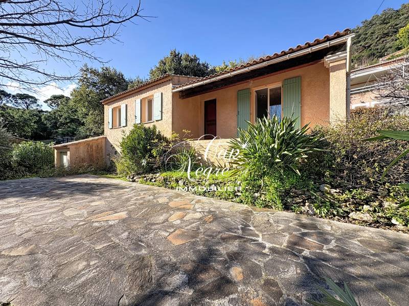 MAISON 3 CHAMBRES À VENDRE À CAVALIERE LE LAVANDOU