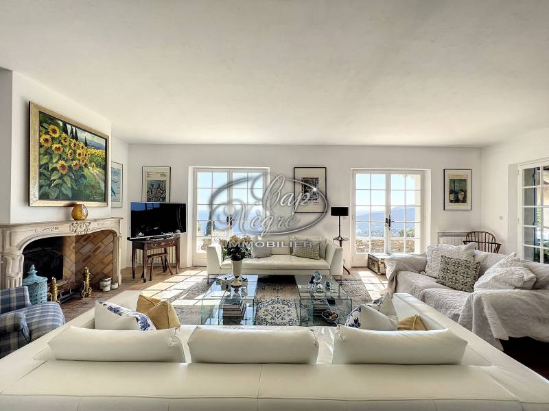 PROPRIÉTÉ D'EXCEPTION AU RAYOL CANADEL