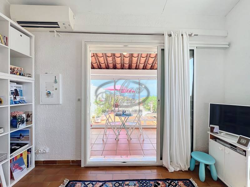 MAZET VUE SUR LA MER À VENDRE AU LAVANDOU À SAINT-CLAIR - EXCLUSIVITÉ