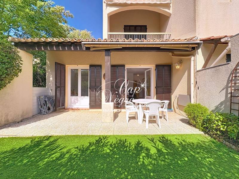 APPARTEMENT AVEC JARDIN ET PISCINE À VENDRE À PRAMOUSQUIER