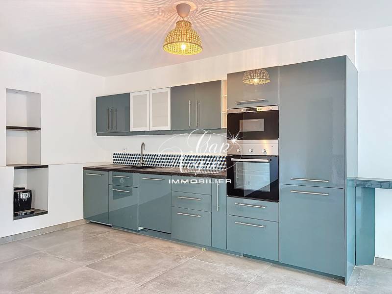 À vendre appartement terrasse proche plage Le Lavandou La Fossette