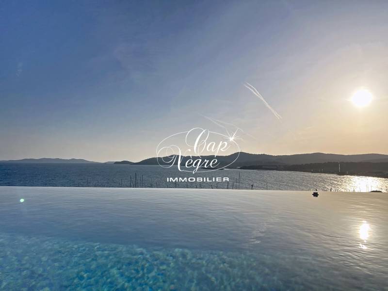 Maison avec vue mer exceptionnelle Le Lavandou