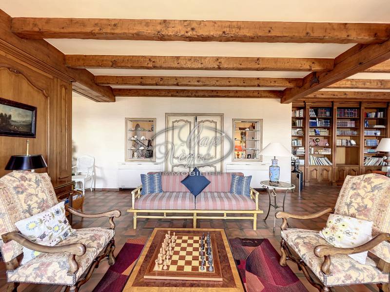 SOUS OFFRE - LE RAYOL CANADEL - SOMPTUEUSE PROPRIÉTÉ PIEDS DANS L'EAU