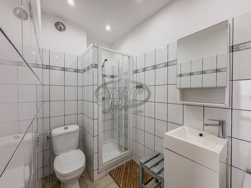 Plage de Cavalière Le Lavandou appartement à vendre pieds dans l'eau vue mer - Cap Nègre Immobilier