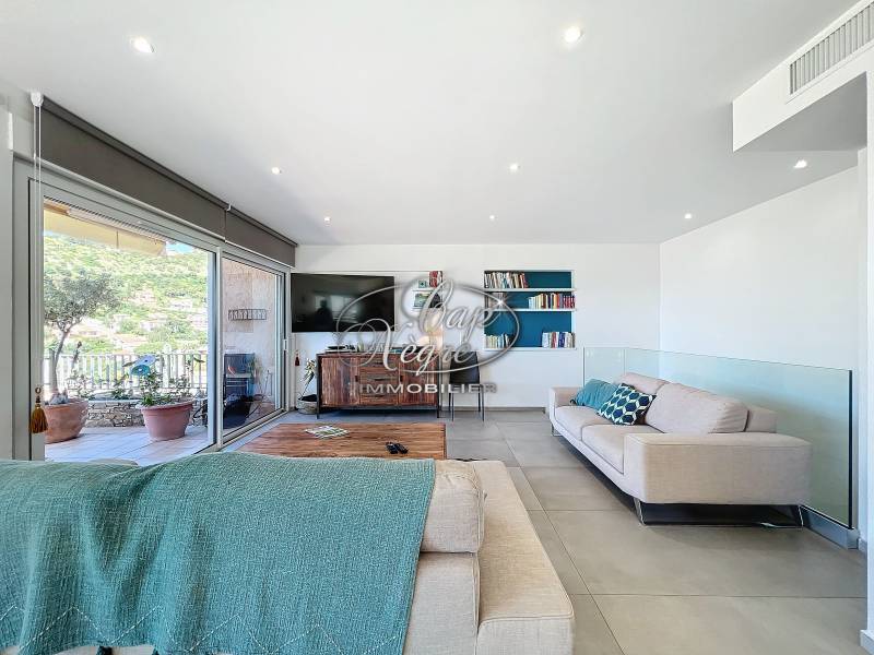 APPARTEMENT DUPLEX POUR 4 PERSONNES AVEC VUE MER À LA FOSSETTE