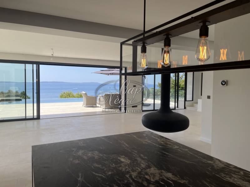 proiété de luxe au canadel vuemer et piscine plongeante toutes les chambres en suite