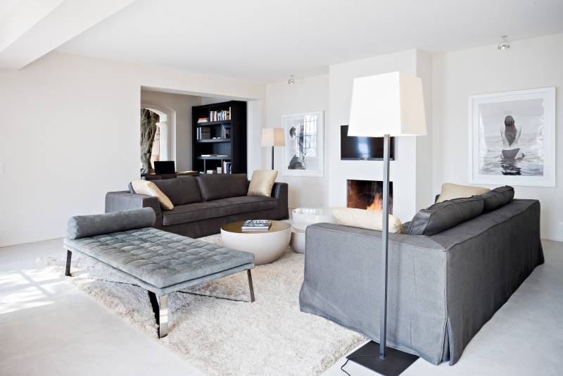 VILLA PIEDS DANS L'EAU À VENDRE CLÉ EN MAIN À GRIMAUD