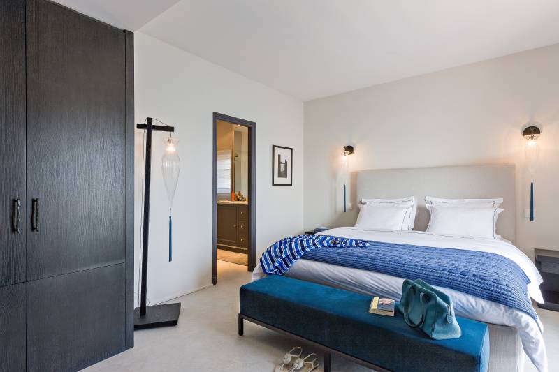 PROPRIETE EXCEPTIONNELLE  PIEDS DANS L'EAU