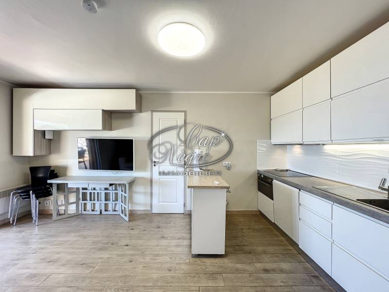 VENDU - EXCLUSIVITE PRAMOUSQUIER - MAZET AVEC JARDIN VUE MER - PLAGE A PIED