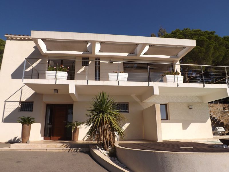 agence immobilière cap nègre cavalière le lavandou villa piscine vue mer