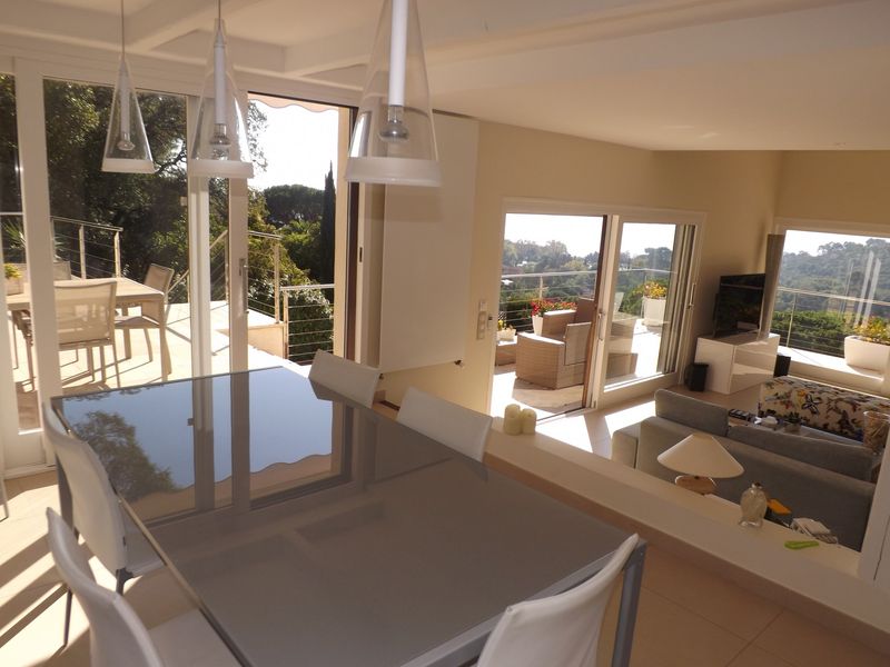 villa style contemporain côte d'azur le lavandou