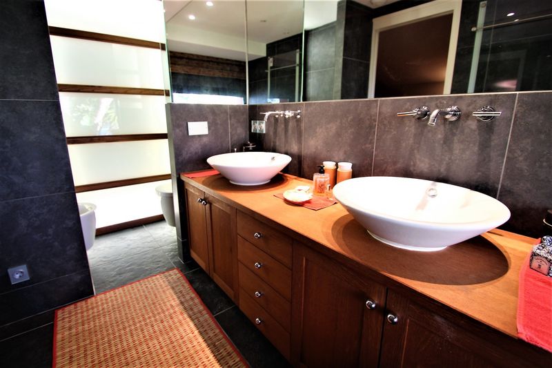 villa contemporaine cavalière