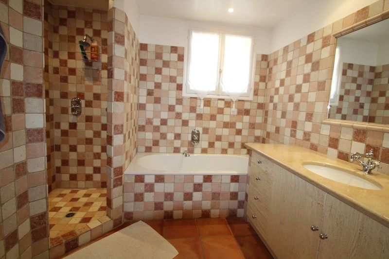 VILLA D'ARCHITECTE - VUE MER PANORAMIQUE  T5 LE LAVANDOU - AIGUEBELLE