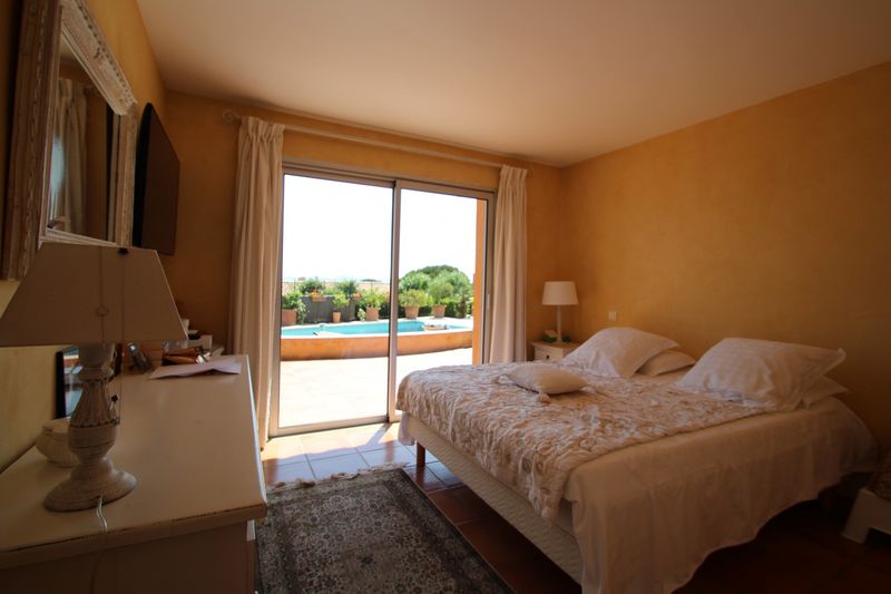 VILLA D'ARCHITECTE - VUE MER PANORAMIQUE  T5 LE LAVANDOU - AIGUEBELLE