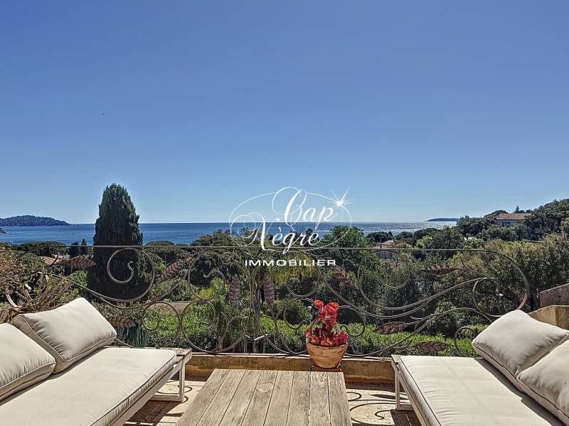 VENDU - VILLA VUE MER A VENDRE A SAINT-CLAIR